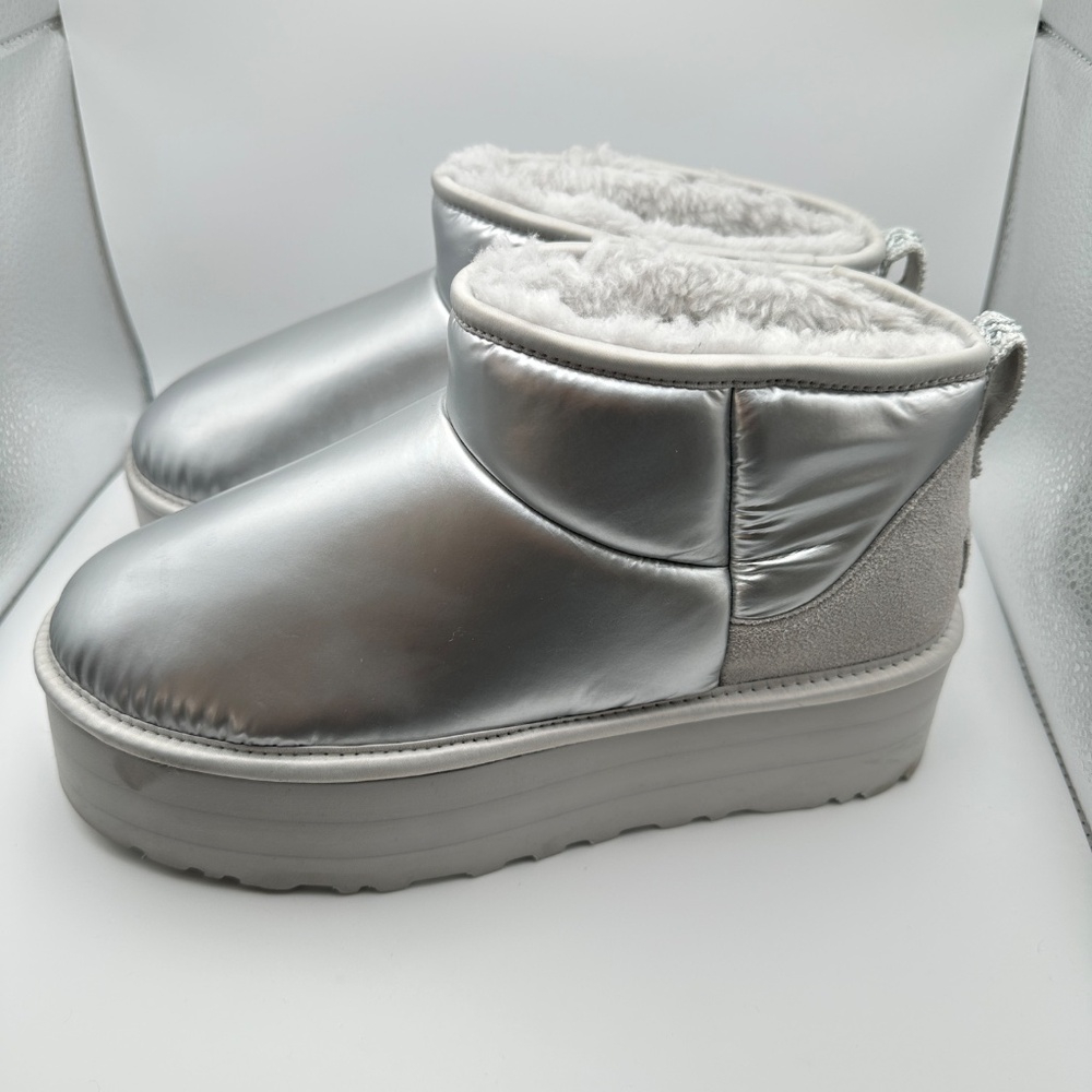 UGG Siver Women's Classic Ultra Mini Platform Hi Shine boot Size 9 - Picture 3 of 9